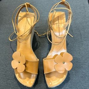 Robert Clergerie Calfy Naturel Tan Floral Wrap Around Strap Wedge Sandal Size 10